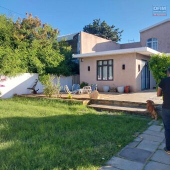 Villa spacieuse avec piscine près de la plage de Bain Bœuf