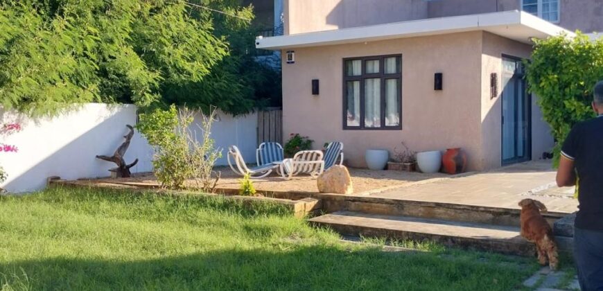 Villa spacieuse avec piscine près de la plage de Bain Bœuf