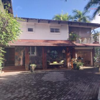 Magnifique propriété avec piscine et grand jardin à Trou aux Biches