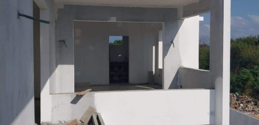 Belle villa en construction située à Trou aux Biches, à proximité des commerces et des plages