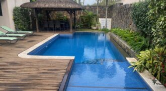 Maison de 235m2 prête à vivre : mobilier de luxe, piscine et cadre idyllique, Grand Baie