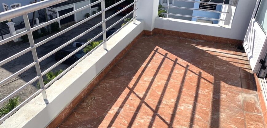 Lumineux appartement de 120 m2 avec piscine à Flic en Flac