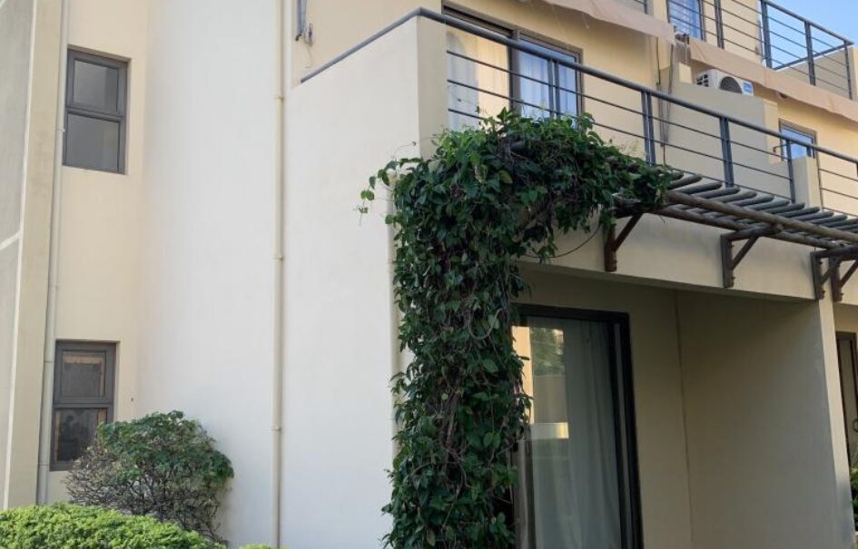 Une agréable triplex de 3 chambres avec piscine et vue dégagée à Flic en Flac