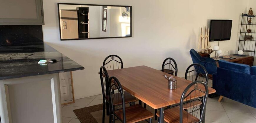 Une agréable triplex de 3 chambres avec piscine et vue dégagée à Flic en Flac