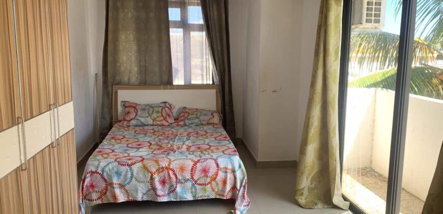 appartement trois chambres situé dans une résidence sécurisée avec piscine et ascenseur au calme à Flic en Flac.