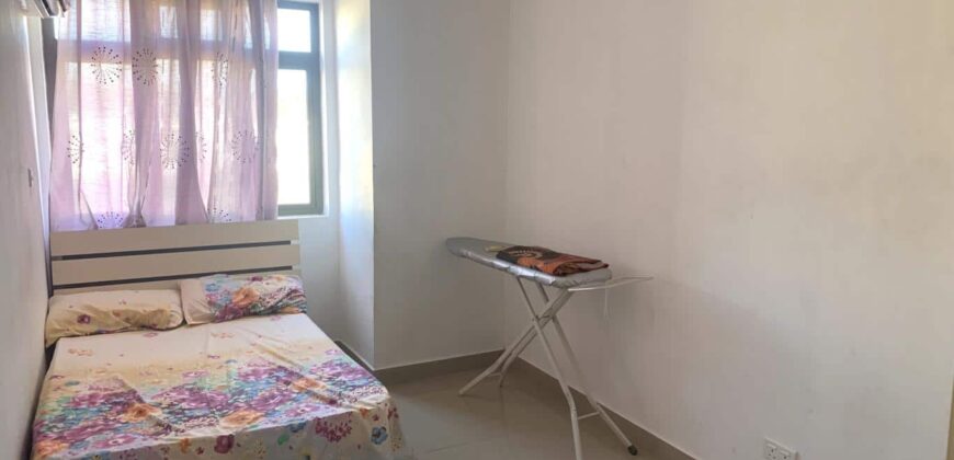appartement trois chambres situé dans une résidence sécurisée avec piscine et ascenseur au calme à Flic en Flac.