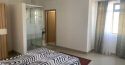 appartement trois chambres situé dans une résidence sécurisée avec piscine et ascenseur au calme à Flic en Flac.