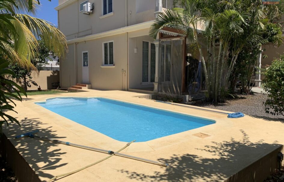 Belle Villa 4 chambres avec piscine au calme à Flic en Flac