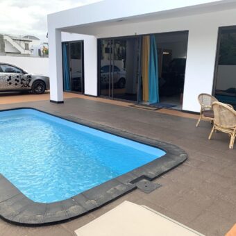 Récente villa avec piscine située dans un quartier calme, Flic en Flac