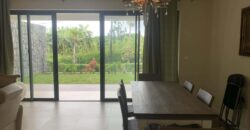 Spacieuse villa en duplex, Floréal