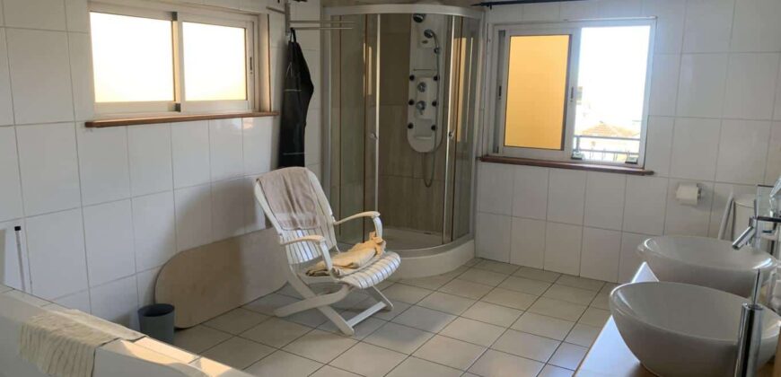 A vendre un superbe appartement avec ascenseur et parking à Flic en Flac