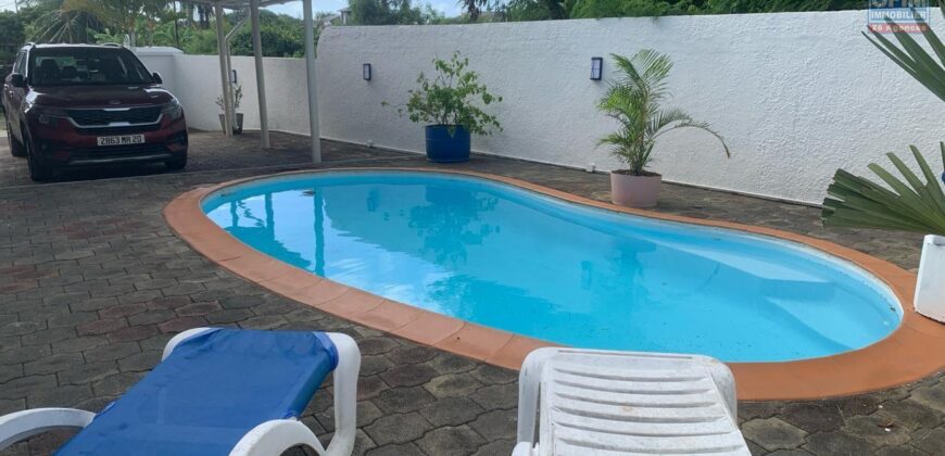 A louer une spacieuse maison individuelle avec piscine à Grand Gaube