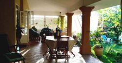 En vente une villa nichée dans un quartier résidentiel paisible à seulement 7 minutes à pied de la plage à Flic en Flac