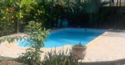 En vente une charmante villa familiale avec piscine et jardin à Bain Boeuf