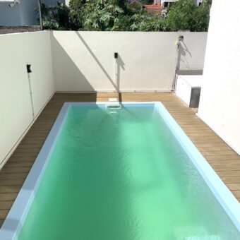 A louer un appartement neuf avec piscine commune, près de la plage et au calme à Flic en Flac