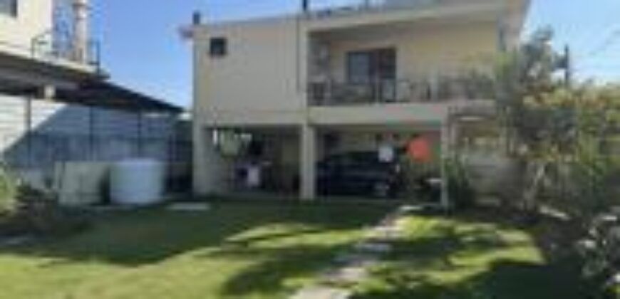 A vendre spacieuse villa avec double garage, située dans un quartier paisible à Phœnix