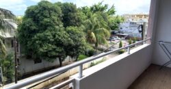 Location d’un charmant appartement avec piscine dans une résidence sécurisée à quelques pas de la plage et des commerces à Flic en Flac