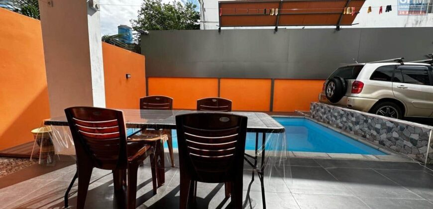Vente d’une villa moderne avec piscine sur un terrain de 179m2 à Pointe aux Piments