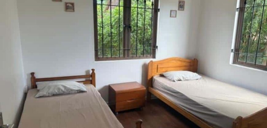 A louer une accueillante villa située dans un cadre paisible à Bain Boeuf