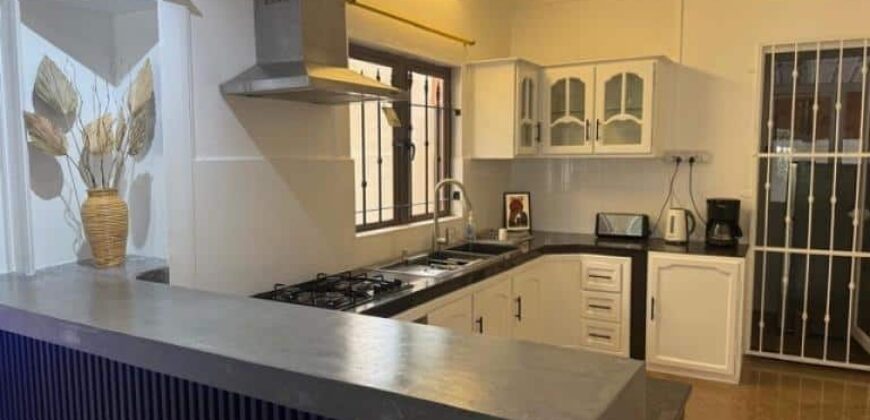 A louer une accueillante villa située dans un cadre paisible à Bain Boeuf