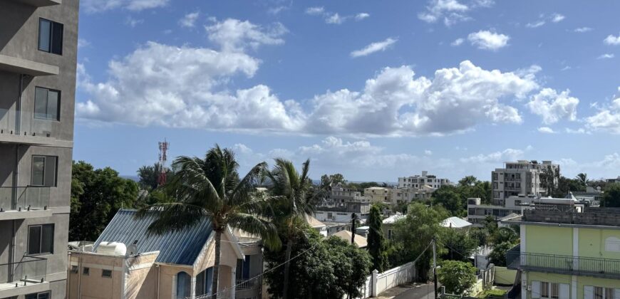 Vente d’un superbe appartement accessible aux étrangers à 5 min à pied de la plage à Flic en Flac