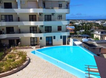 Location d’un appartement moderne avec piscine et salle de sport dans une résidence sécurisée à Flic en Flac