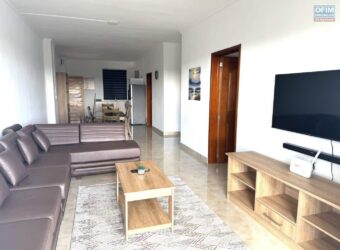 A louer un appartement neuf avec piscine et parking couvert à deux pas de la plage à Flic en Flac