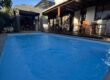 Location d’une élégante villa meublée avec piscine proche de la plage à Grandbaie