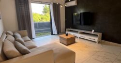 Location d’une élégante villa meublée avec piscine proche de la plage à Grandbaie