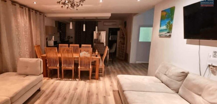 Location d’une agréable villa meublée avec piscine proche plage et commerces à Pereybère