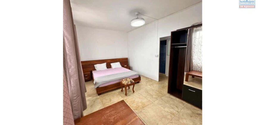 Location d’une agréable villa meublée avec piscine proche plage et commerces à Pereybère