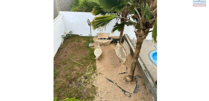 Location d’une agréable villa meublée avec piscine proche plage et commerces à Pereybère