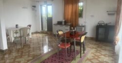 A louer une grande villa séparée en 2 logements proche des commerces à Goodlands