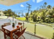 A vendre un magnifique appartement meublé accessible aux étrangers situé au premier étage avec une belle vue sur mer à Pointe Aux Piments