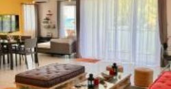 A vendre un magnifique appartement meublé accessible aux étrangers situé au premier étage avec une belle vue sur mer à Pointe Aux Piments