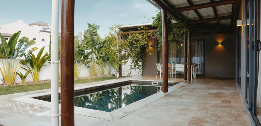 Vente d’une magnifique villa récente de plain pied avec piscine et jardin paysager dans le secteur de Saint Antoine à Goodlands