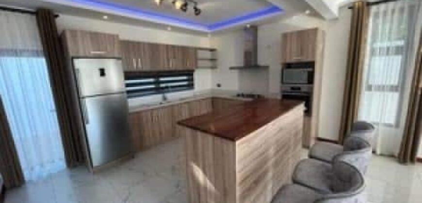En vente une magnifique villa neuve de 220m2 avec piscine et grand jardin luxuriant dans le secteur prisée de Trou aux Biches