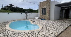 Vente d’une agréable villa meublée avec piscine dans un environnement paisible à Calodyne