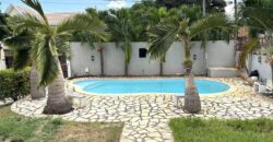 Vente d’une spacieuse villa de 204m2 avec piscine sur un terrain de 398m2 à Pointe aux Sables