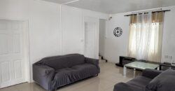 Vente d’une spacieuse villa de 204m2 avec piscine sur un terrain de 398m2 à Pointe aux Sables