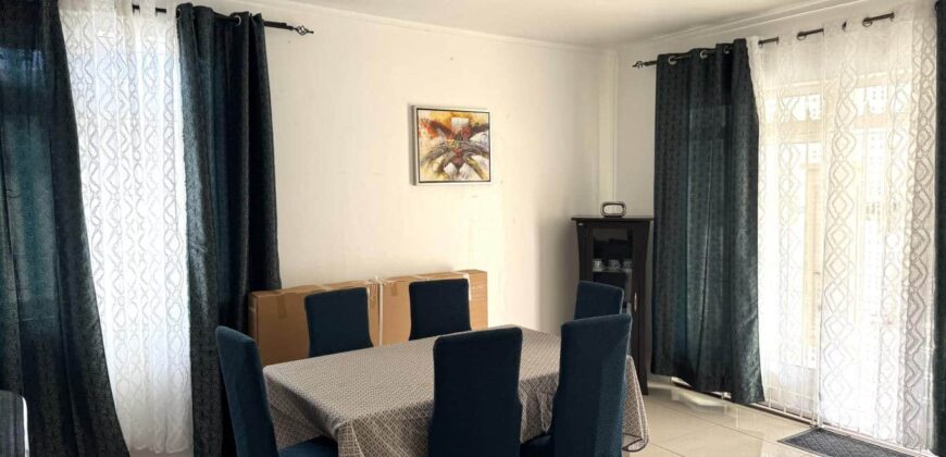 Vente d’une spacieuse villa de 204m2 avec piscine sur un terrain de 398m2 à Pointe aux Sables