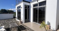 Location d’une charmante villa meublée en duplex située à seulement 2 minutes de la plage à Mont Choisy