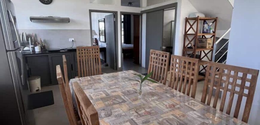 Location d’une charmante villa meublée en duplex située à seulement 2 minutes de la plage à Mont Choisy
