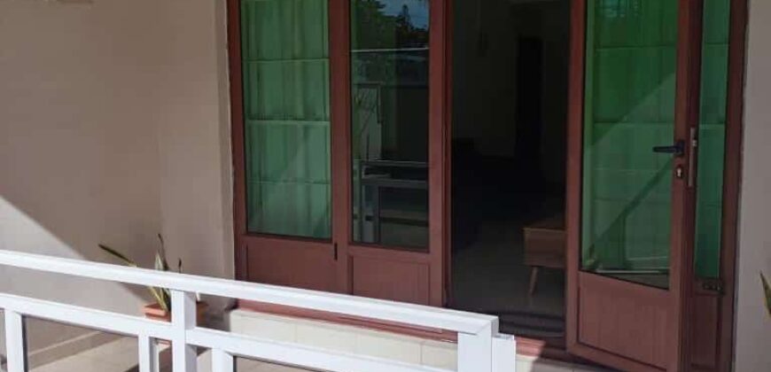 A louer un appartement meublé de 90m2 avec piscine commune proche plage à Pointe aux Canonniers