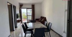 A louer un lumineux appartement avec piscine commune et terrasse à Pereybère