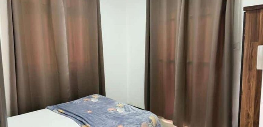 A louer un lumineux appartement avec piscine commune et terrasse à Pereybère