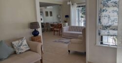 Location d’une villa neuve de luxe avec piscine et jardin dans un cadre agréable à Grand Baie-Chemin 20 Pieds