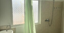 A louer une spacieuse villa avec piscine idéalement située à seulement 200 mètres de la plage à Flic en Flac
