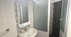 A louer une spacieuse villa avec piscine idéalement située à seulement 200 mètres de la plage à Flic en Flac
