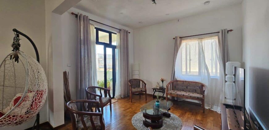 Location d’un superbe appartement avec piscine commune offrant vue imprenable sur mer et montagne à Calodyne
